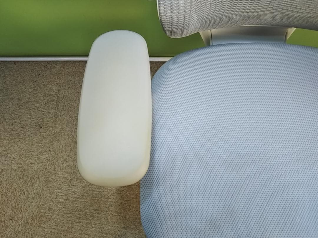 bn　オカムラ　シルフィーチェア　前傾機能　ハイバック　メッシュタイプ　中古