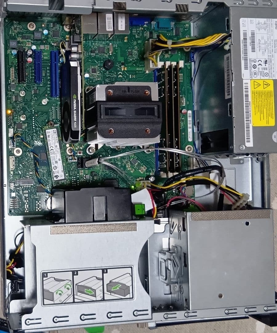 富士通　サーバー　tx1320 M4