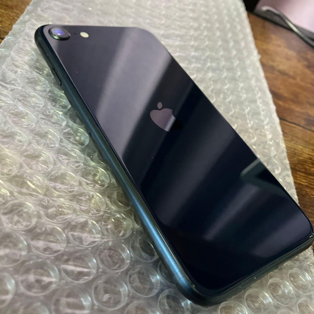 iPhone SE 第3世代　SIMフリー　SE3 MMYC3J/A