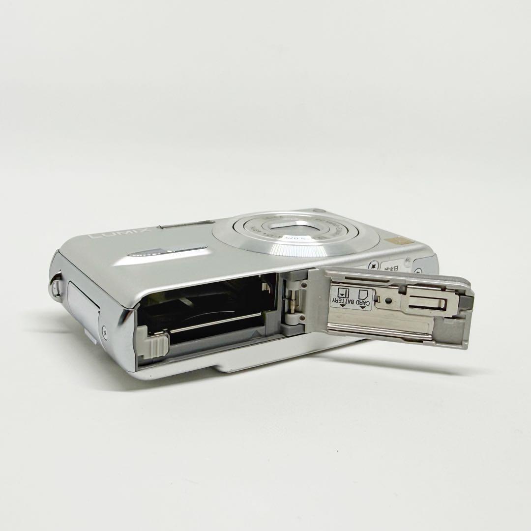 Panasonic LUMIX DMC-FX9-S シルバー コンデジ