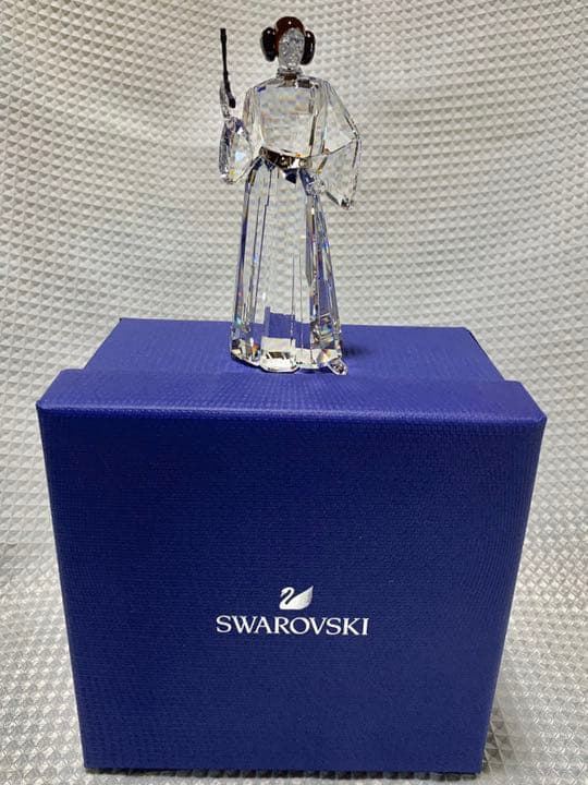 入手困難！スワロフスキースターウォーズ　PRINCESS レイア姫　新品未使用