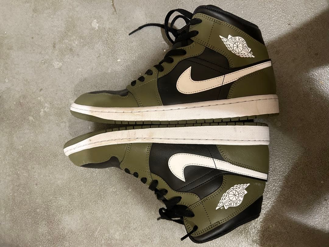 Nike Air Jordan 1 ブラック/オリーブ
