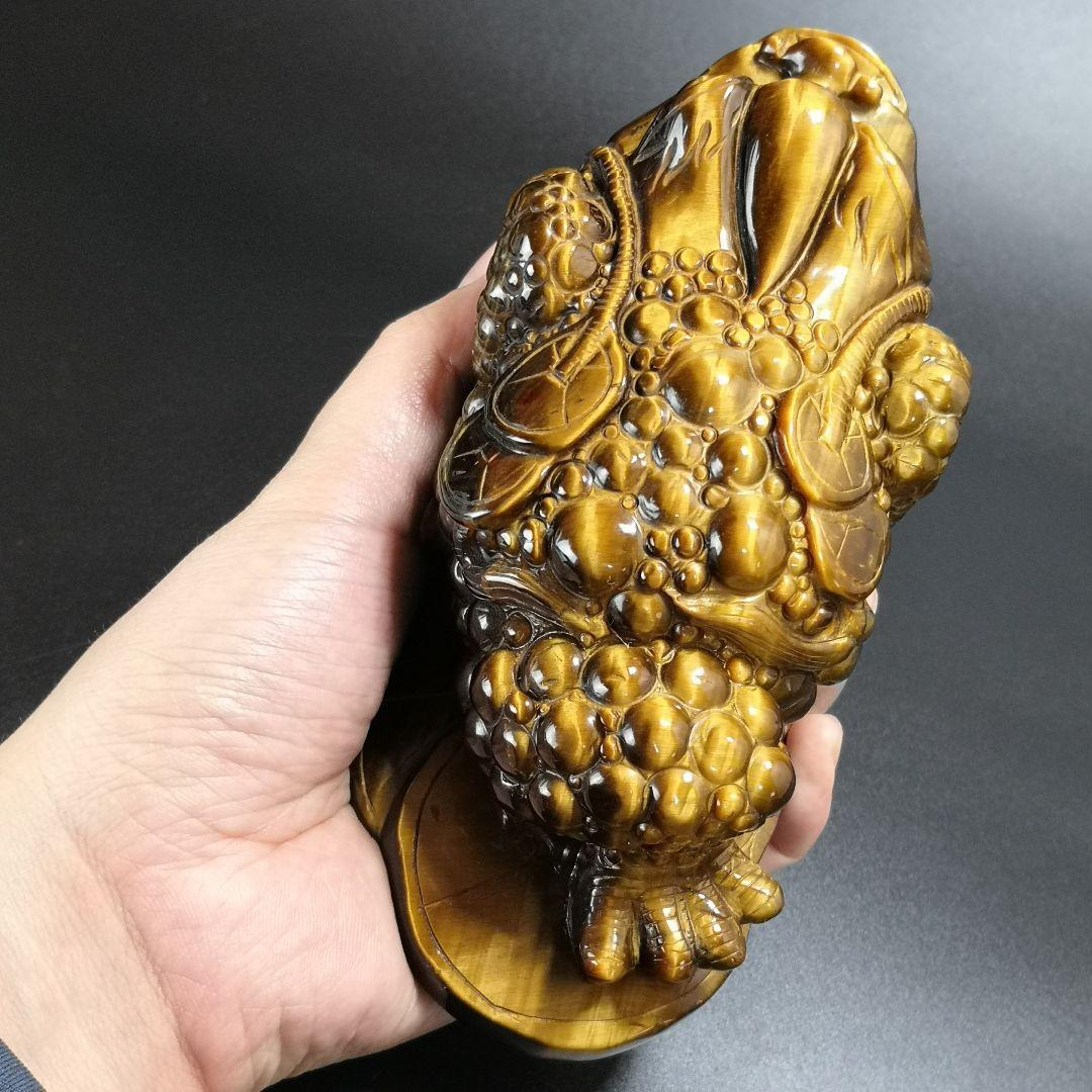 A18.宝石品質の三本足の蛙（金蟾）　三脚蛙　虎目石　タイガーアイ　珍品　天然石