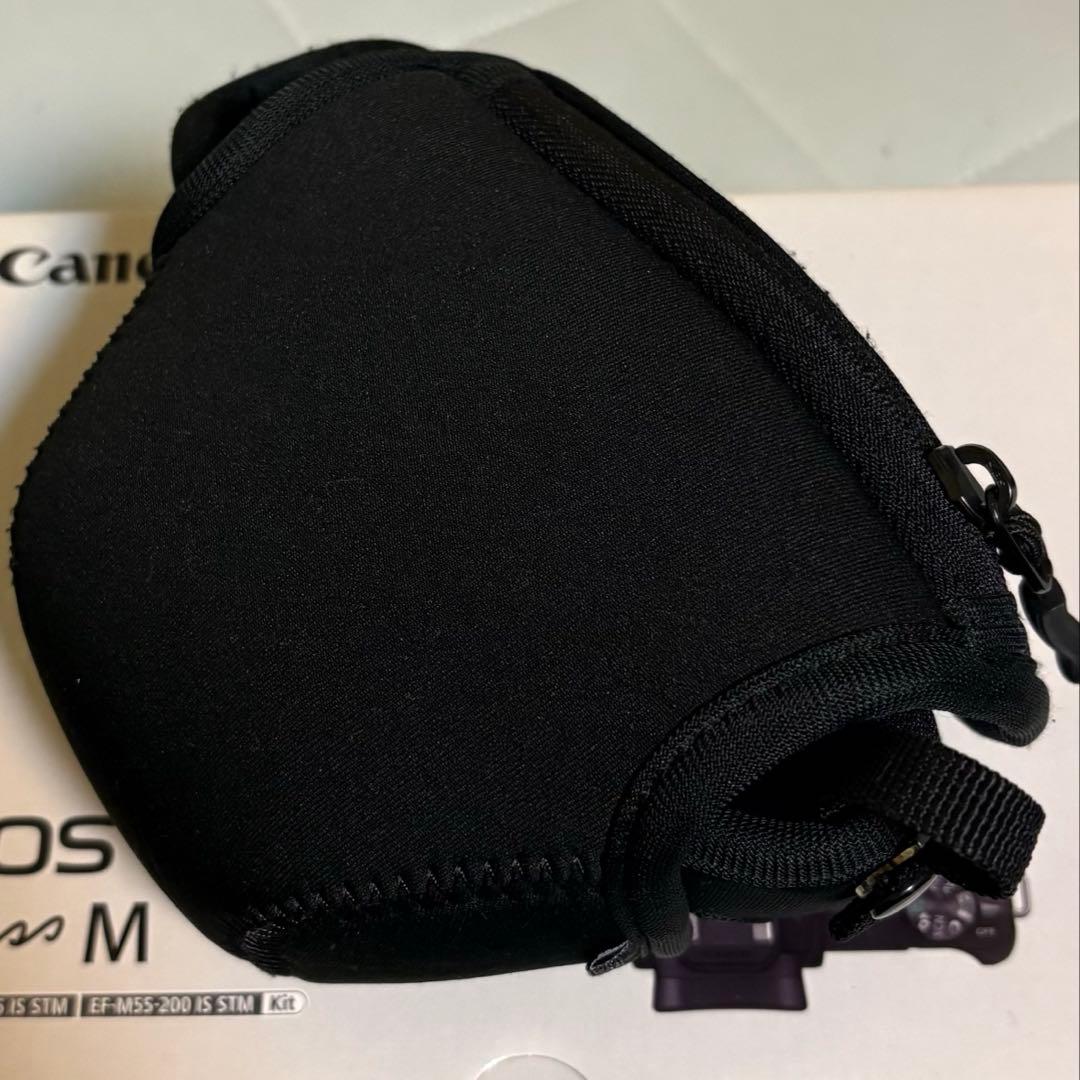 Canon EOS Kiss M ダブルズームキット