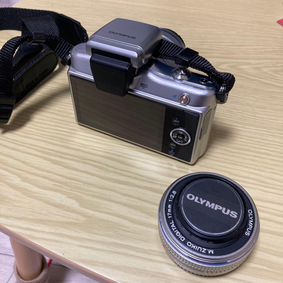 OLYMPUS E-PM1 ツインレンズキット シルバー
