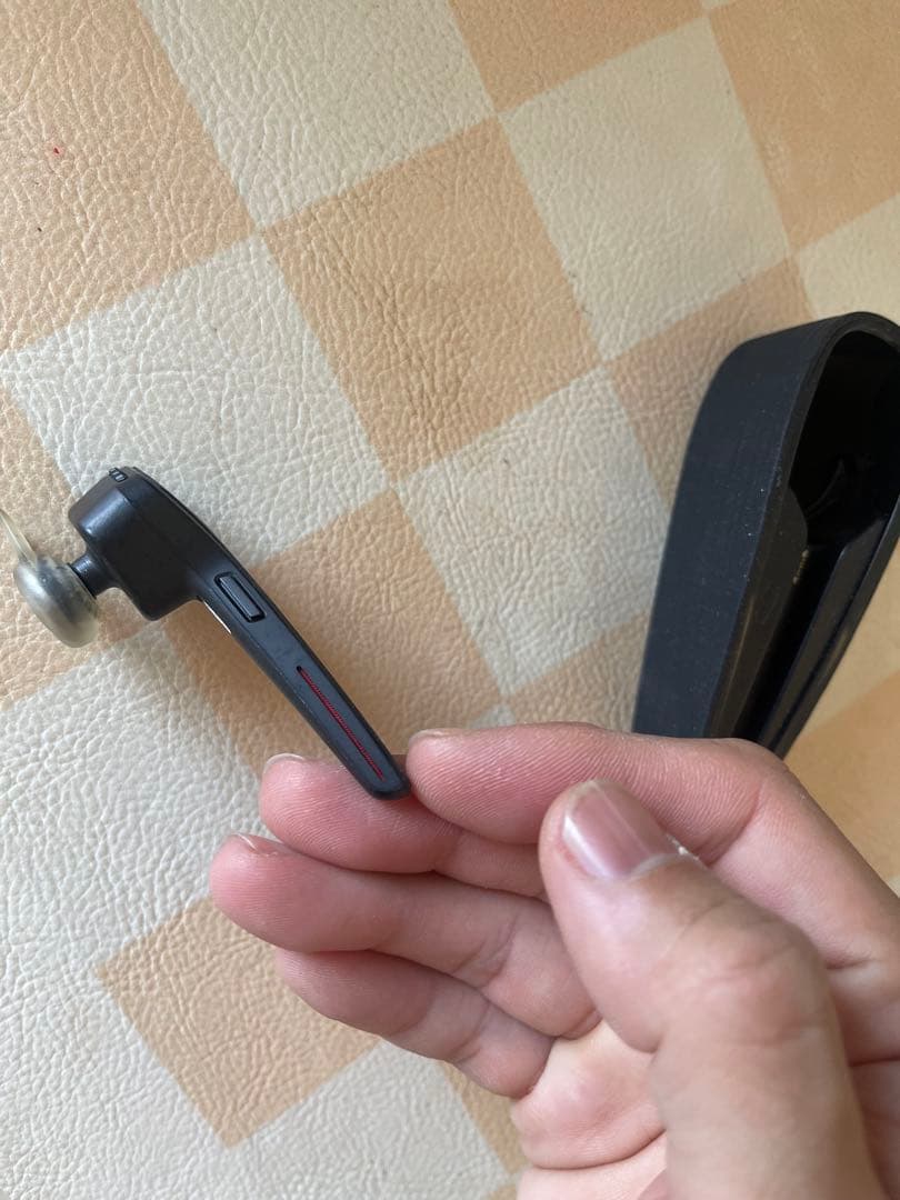 Plantronics 3200 イヤホン ブラック 充電ケース付き