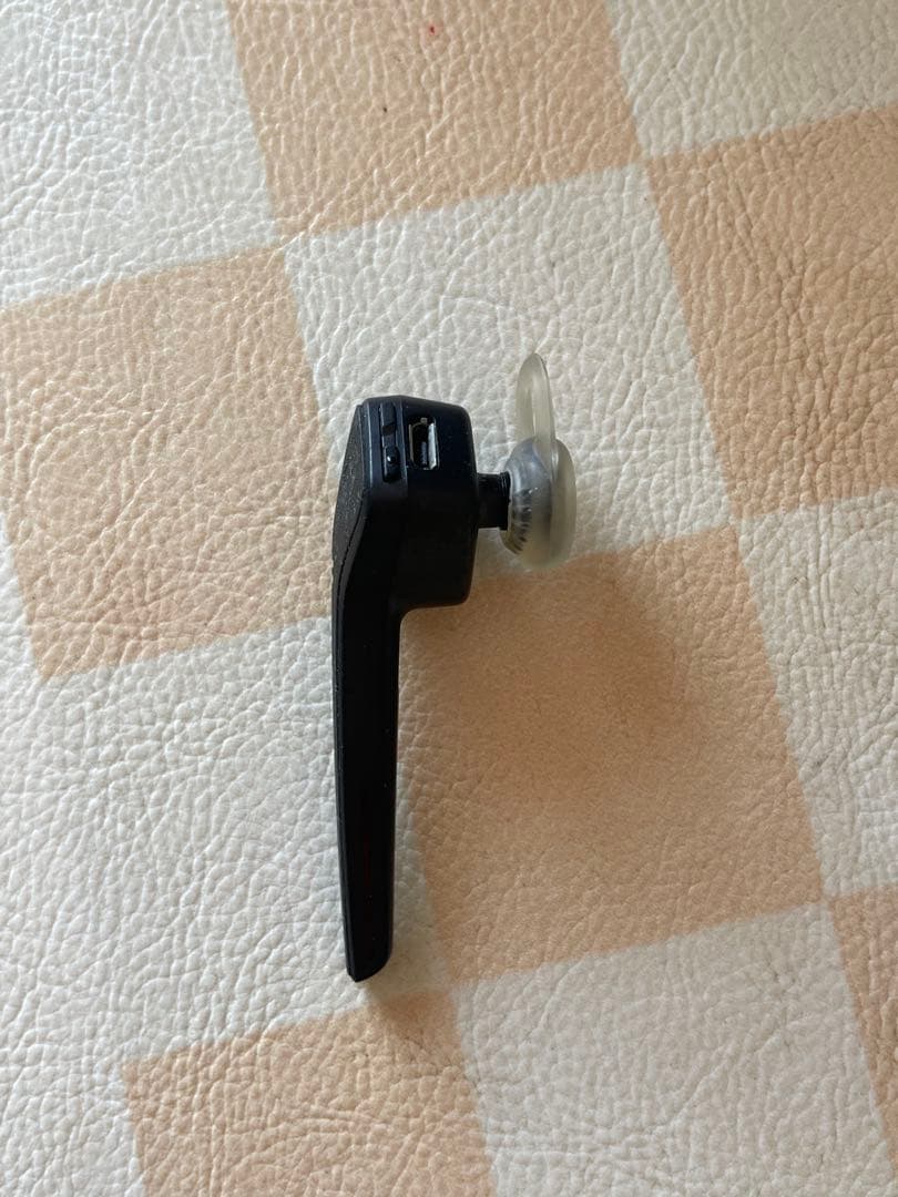 Plantronics 3200 イヤホン ブラック 充電ケース付き