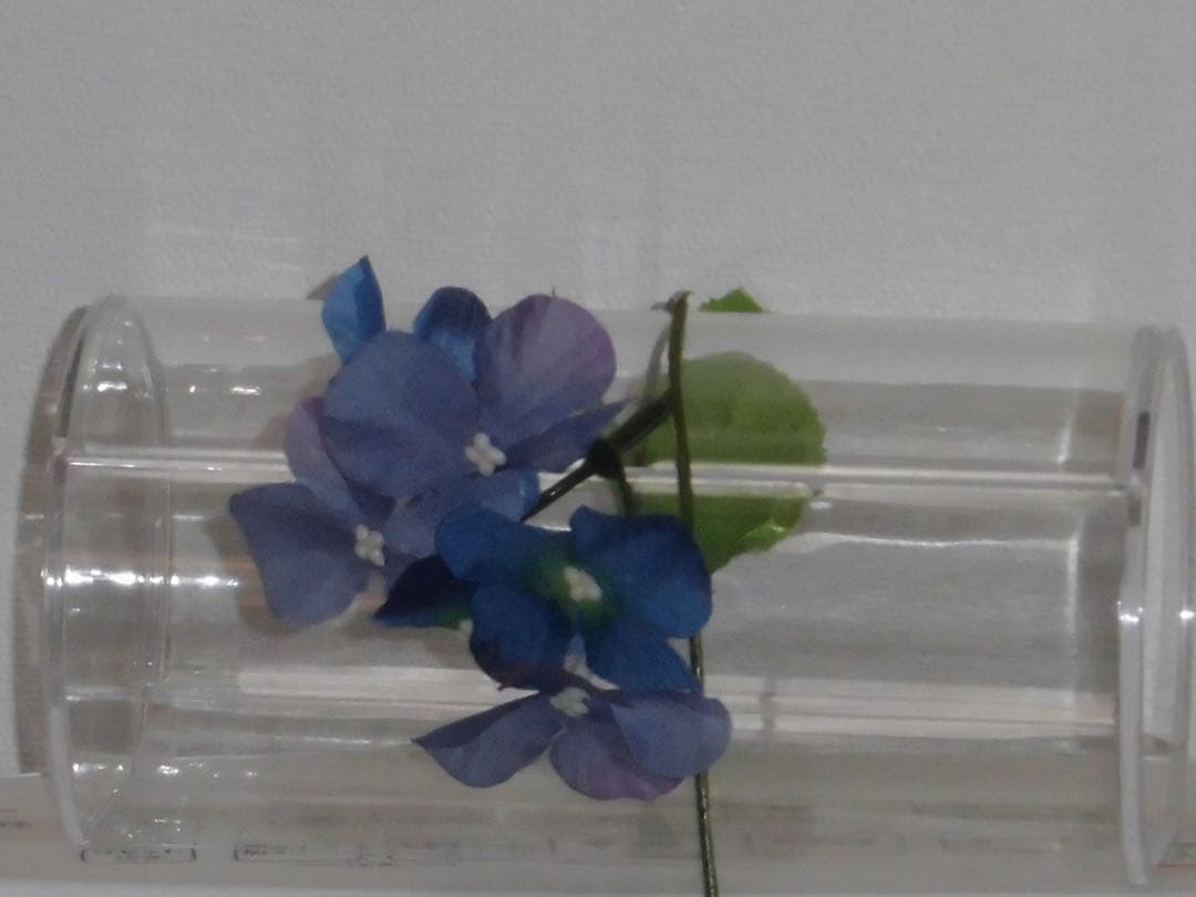 美品　CASIO カメラ　EX-Z770 充電器　箱　シルバー　コンデジ　動作品