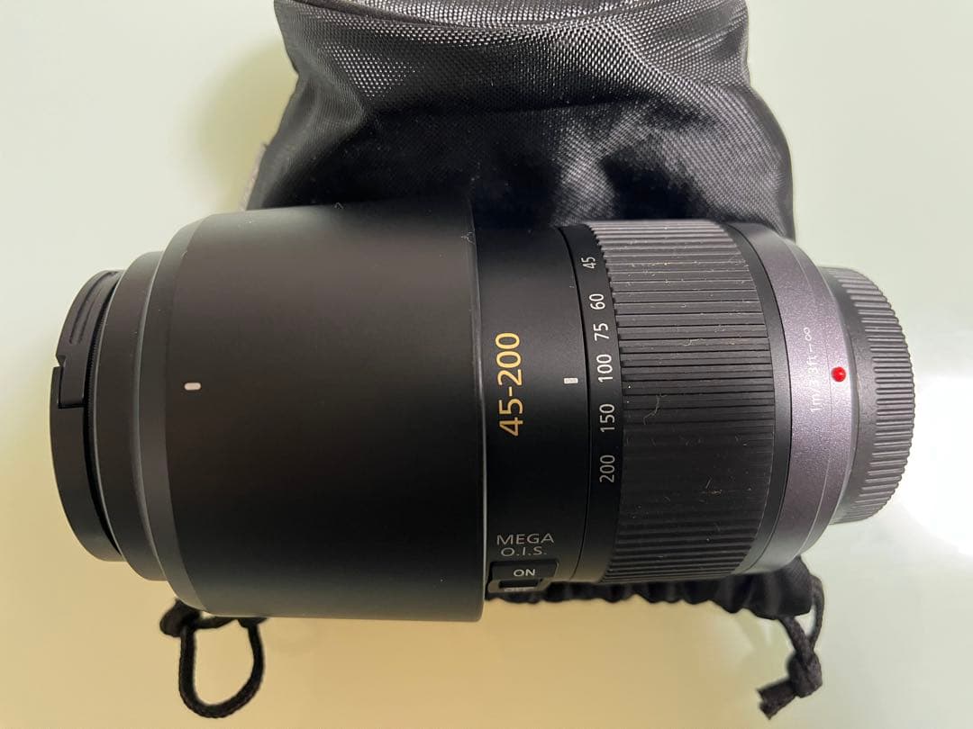 望遠レンズ　LUMIX G VARIO 45-200mm F4.0-5.6mm