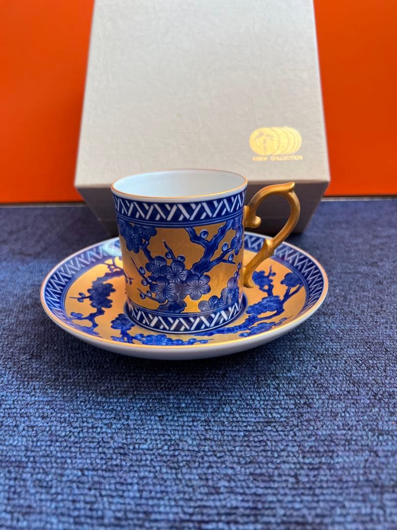 1253  【希少】 其泉　極錦金欄手　金彩松絵　金彩梅絵　珈琲碗皿