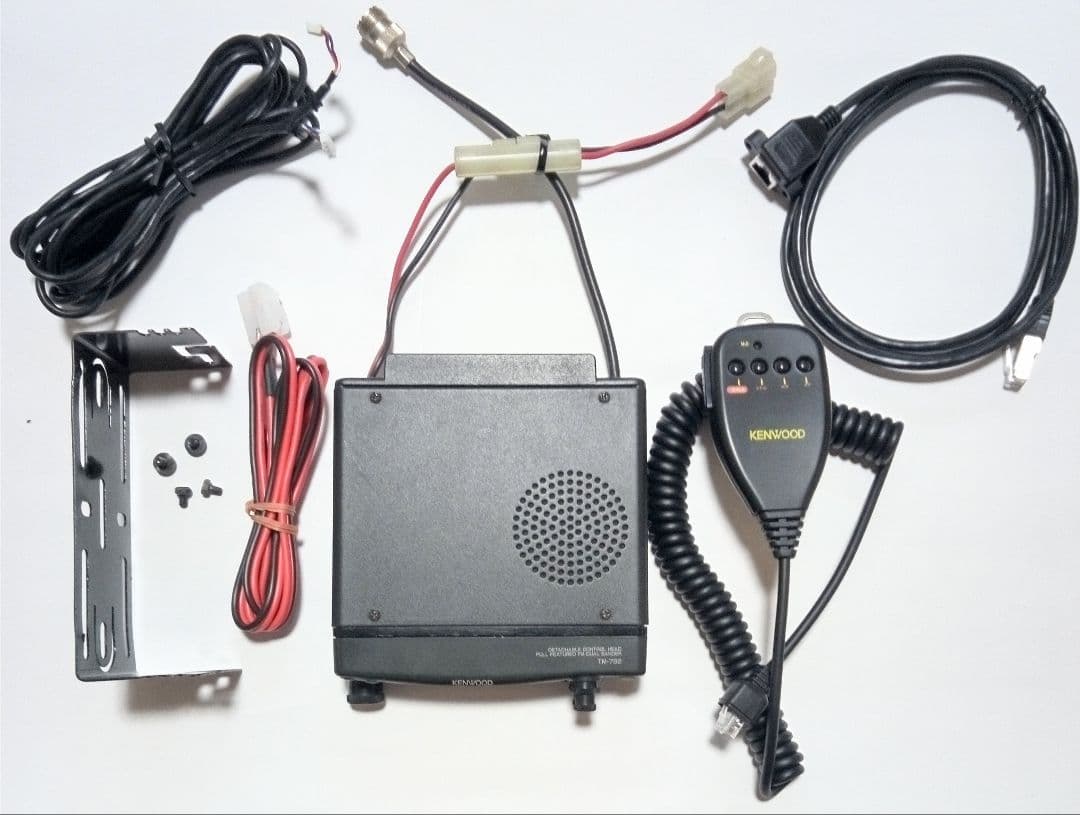 ケンウッド製　TM-732 145/433 (10 / 10w) モービル機