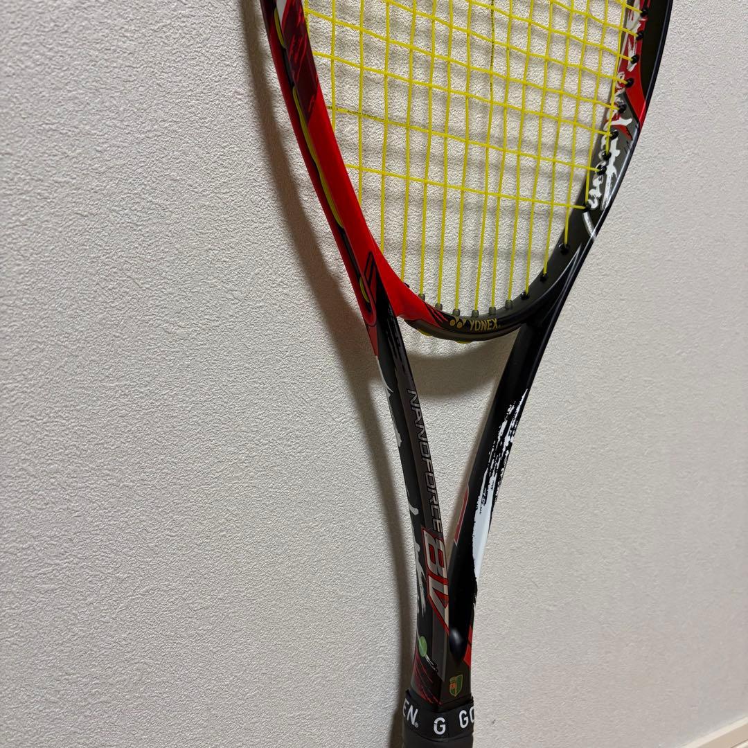 【極美品】YONEX ナノフォース 8V レブ フレイムレッド