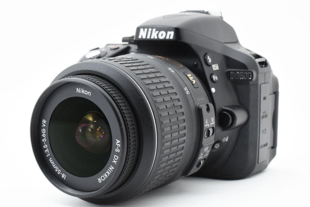 【美品】Nikon ニコン D5300　✨Wi-Fi機能搭載✨お得なセット付き✨