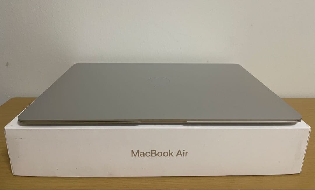 美品 MacBook Air 2020 バッテリー97%