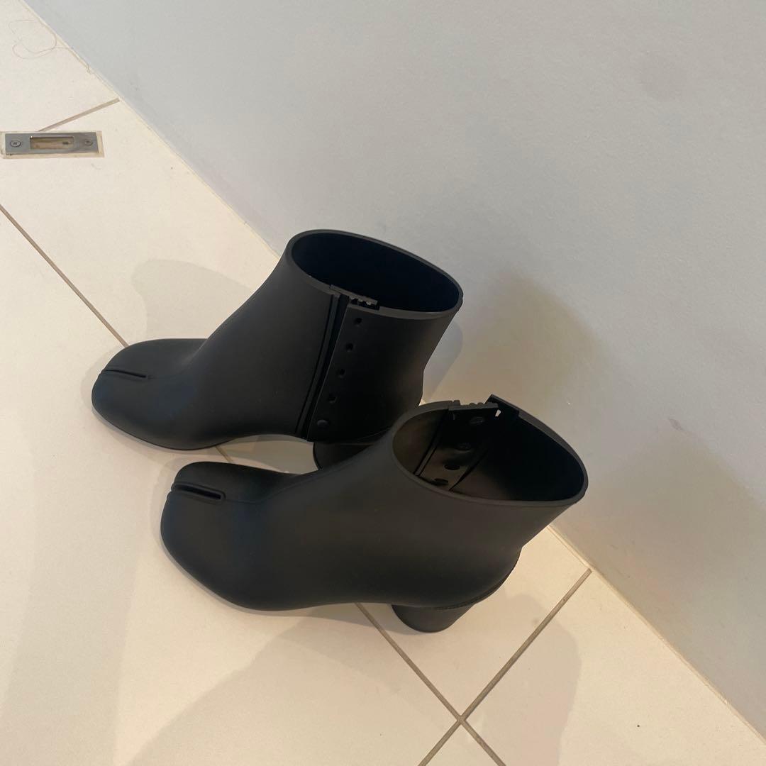 Maison Margielaタビブーツ 黒　ラバーマルジェラ　サイズ38