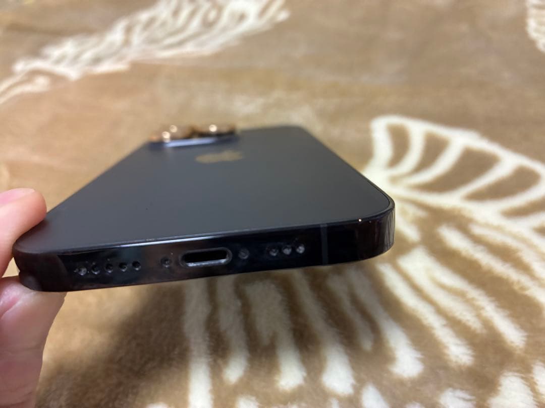 Apple iPhone 14 pro 128GB スペースブラック　ケース付き