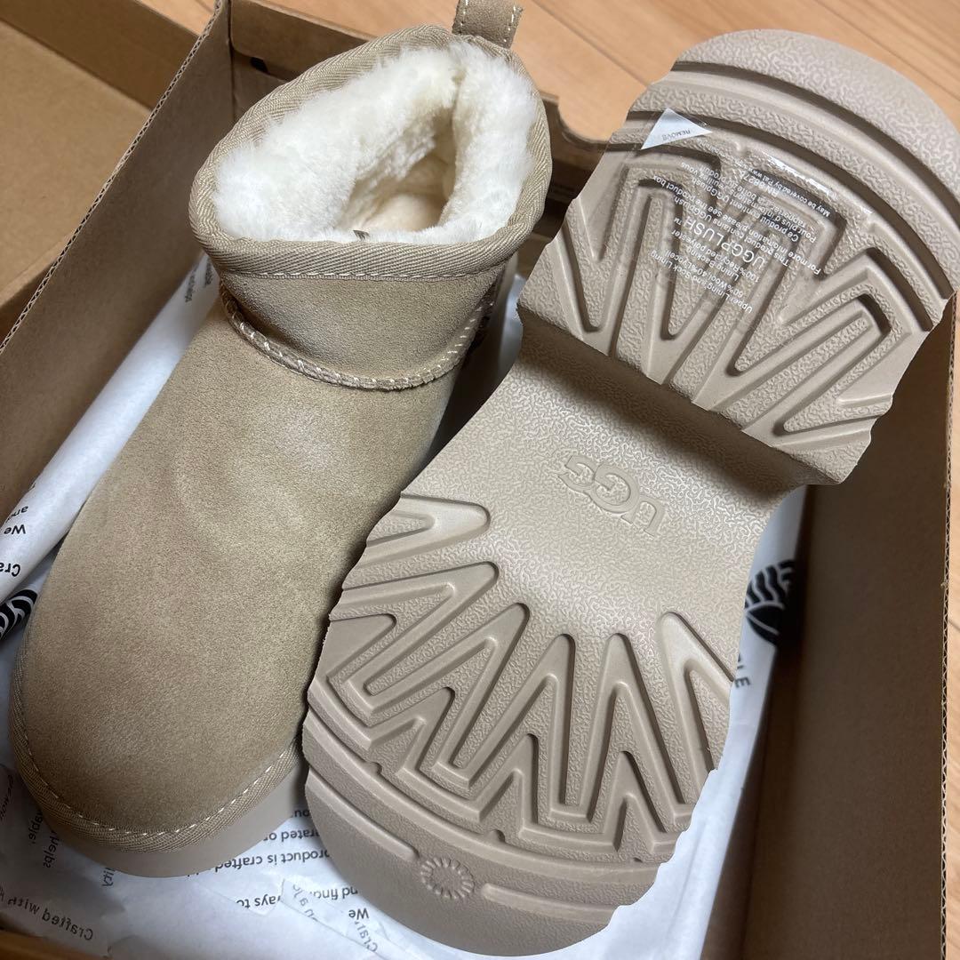 週末限定値下げUGG MUSTARD_SEED 23cm厚底7cmムートンブーツ
