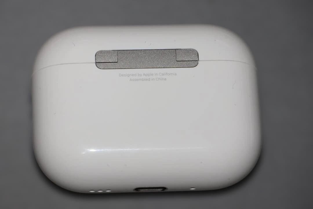 AirPods Pro 3 充電ケース付き