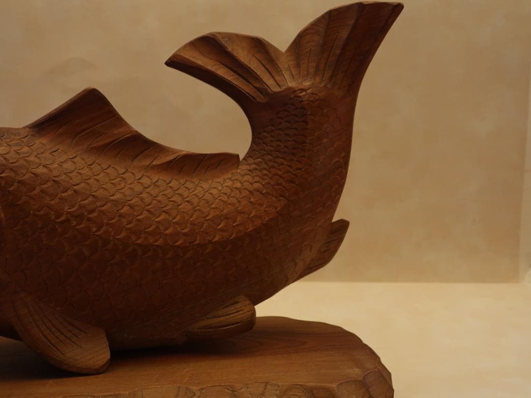 木製 魚の彫刻 伝統工芸品