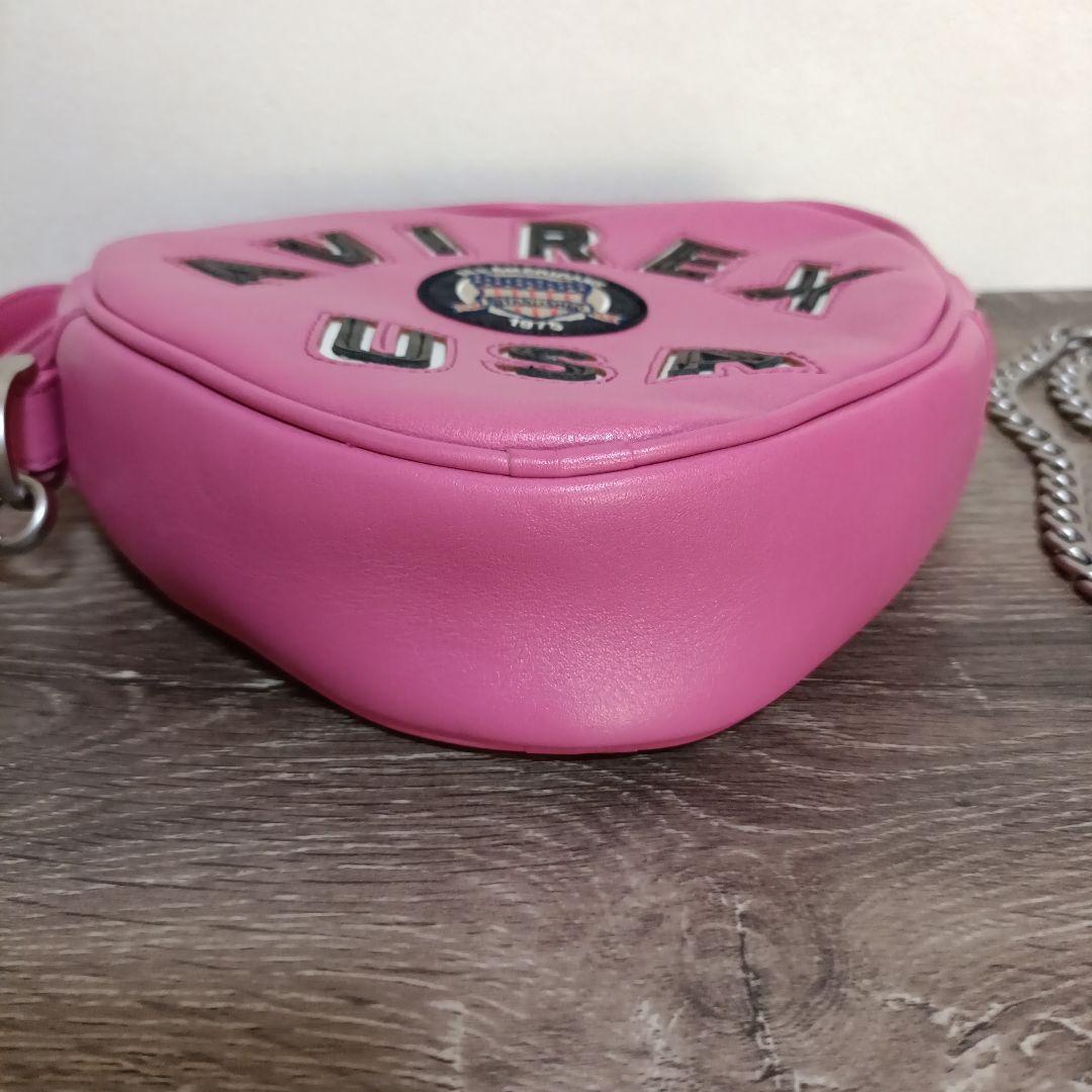 アヴィレックス　 ハート型　バーシティーハートチェーンバッグ