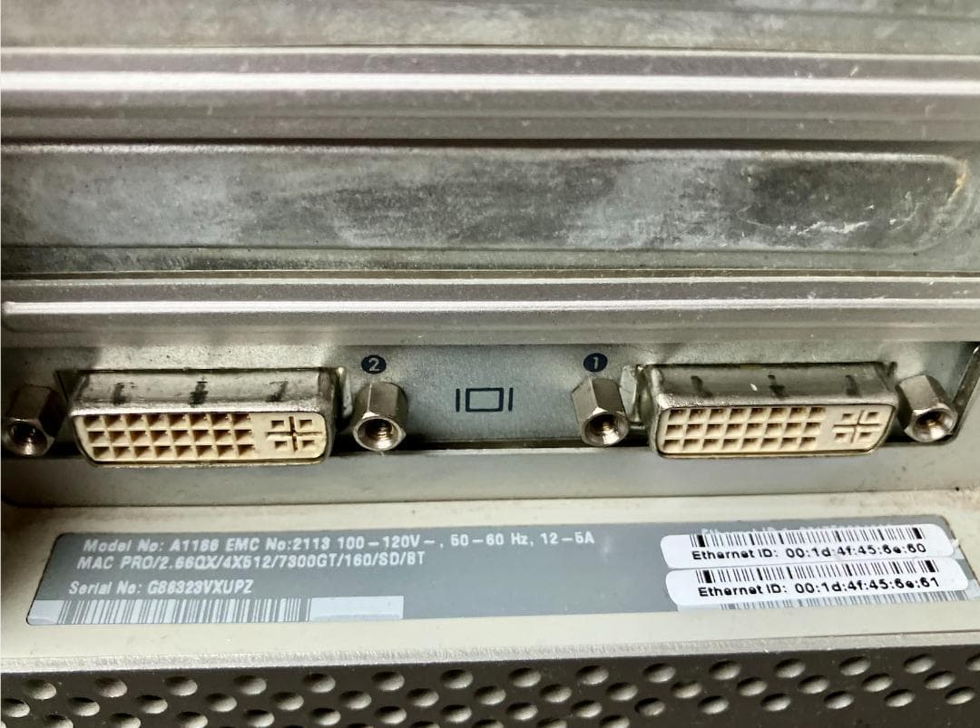 Mac Pro 2006 A1186 ジャンク品ATI Radeon付動作未確認