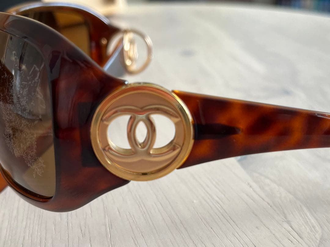 CHANEL ブラウン サングラス