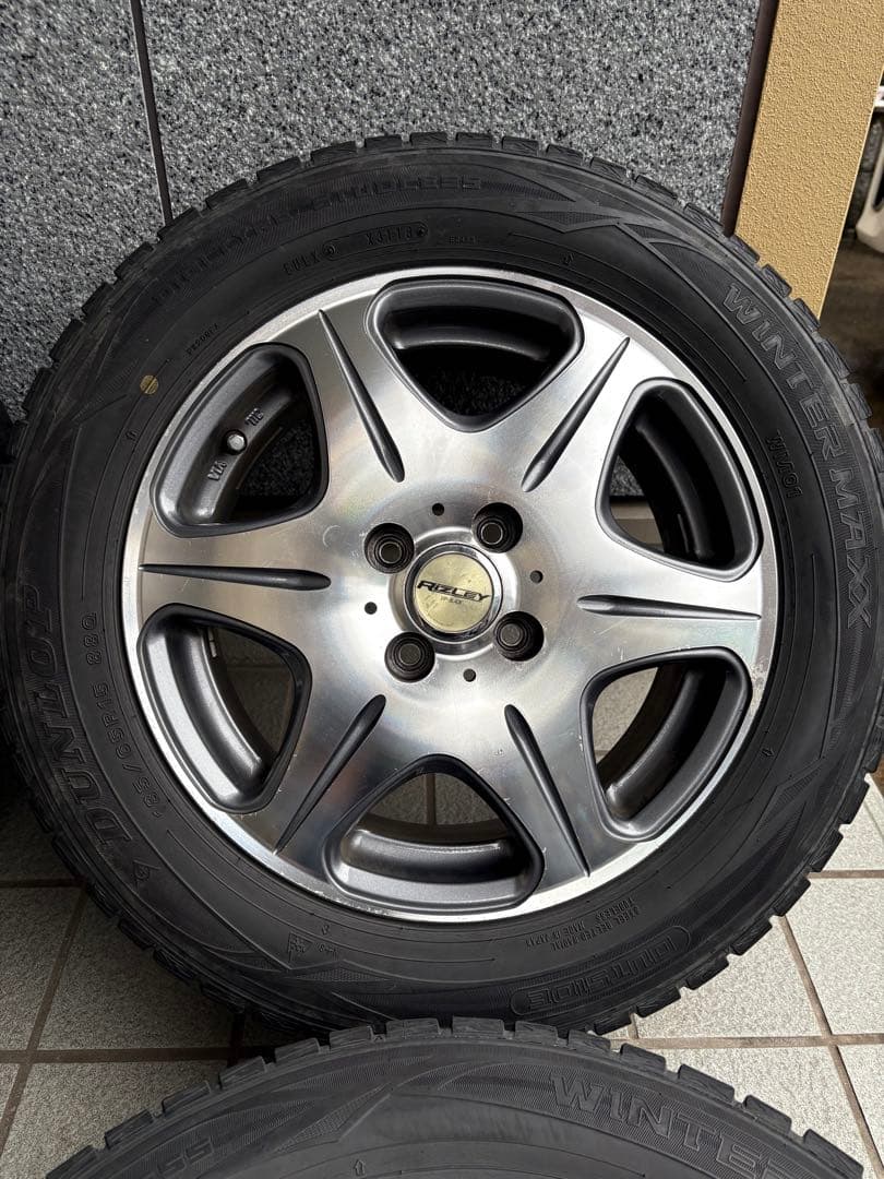送料込 スタッドレスアルミホイール4本セット 185/65R15 ノート等に