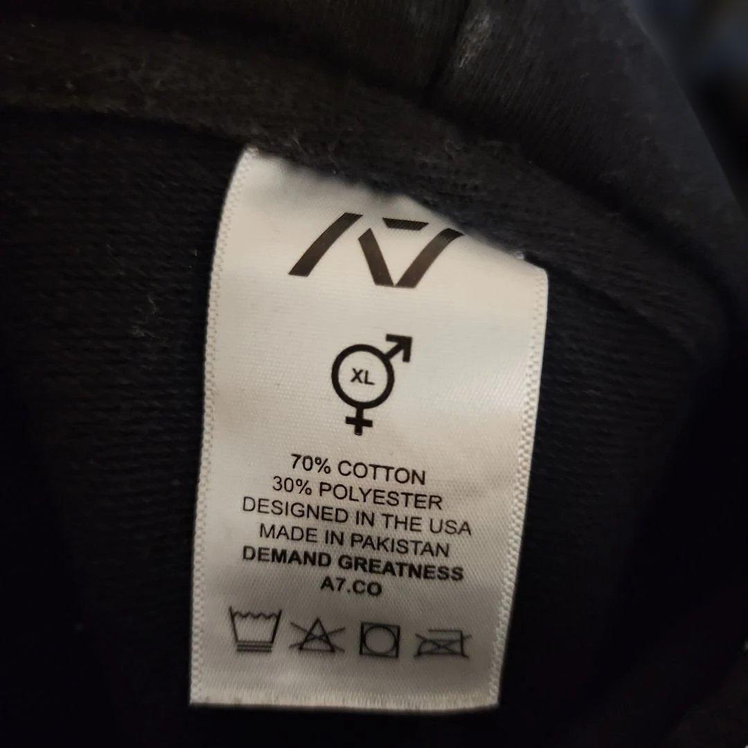 まるぅー　A7 TRINITY STITCH HOODIE XLサイズ