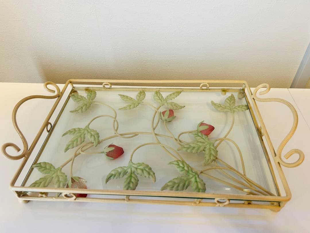 ★美品★イチゴオブジェのアンティークガラストレー