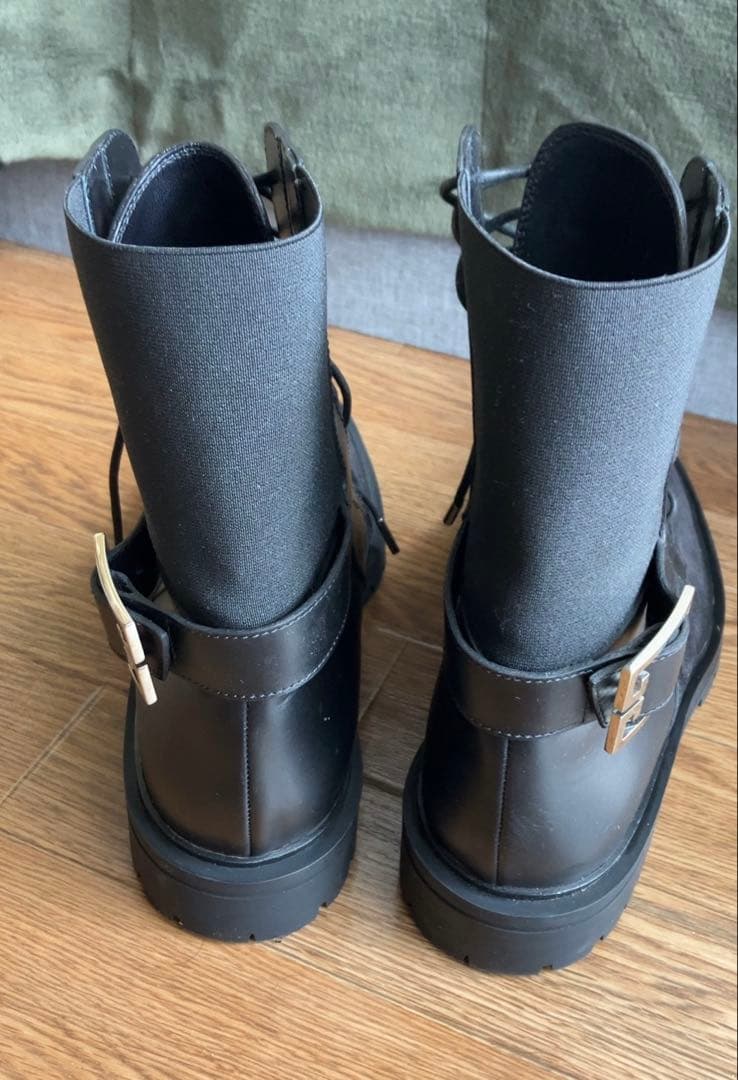 Givenchy レザーレースアップブーツ　EUR40サイズ