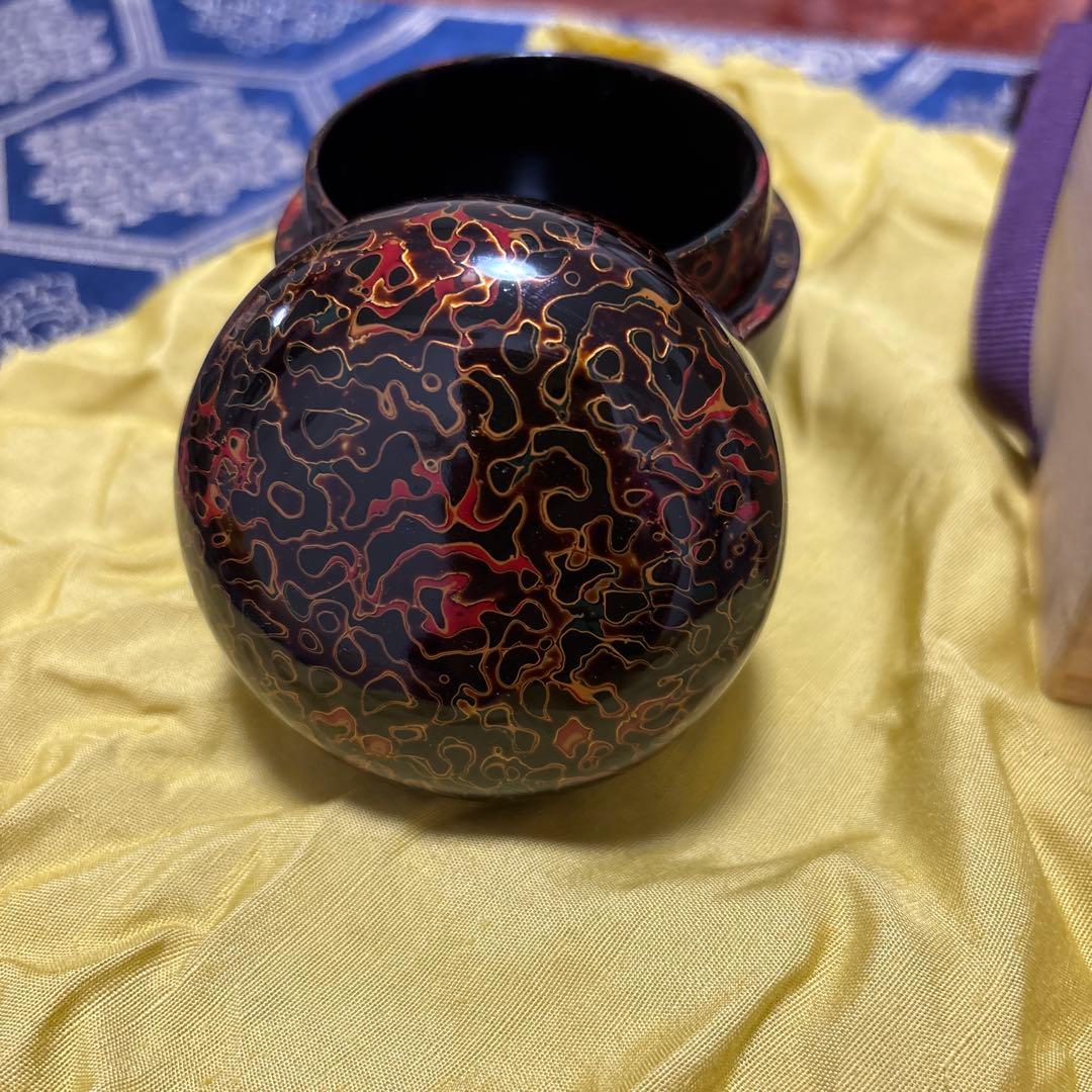 津軽塗黒赤模様の木製棗と木箱