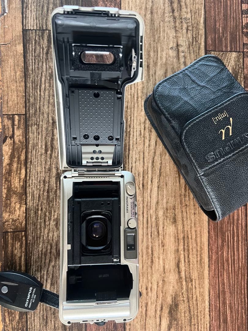 OLYMPUS μ(myu:)  ゴールド