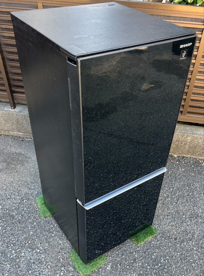 シャープ冷凍冷蔵庫137Lガラストップ　付け替えどっちもドア自動霜取り機能20年