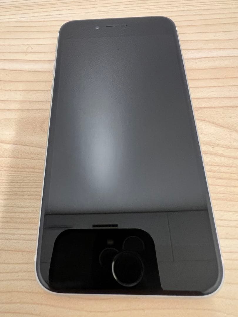 さ*ん様 超美品！完全動作品iPhone SE 2 64GB ホワイト　SIMフ