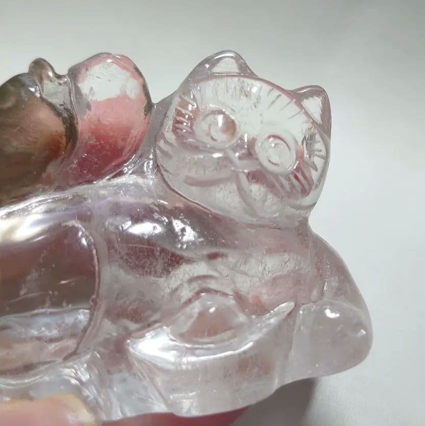 手彫り！貴重　水晶　魚を捕った招きねこ　置物　素敵な逸品