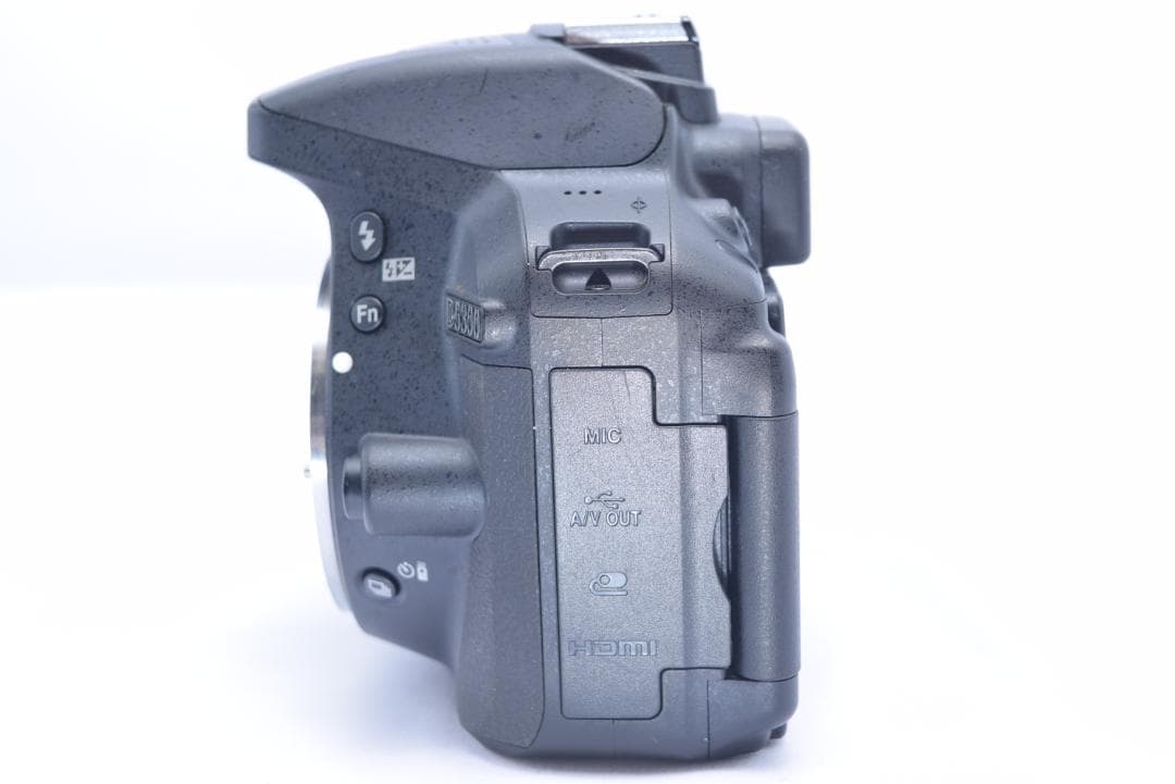 Nikon D5300　一眼レフカメラ　シャッタ数約500回　おまけ多数