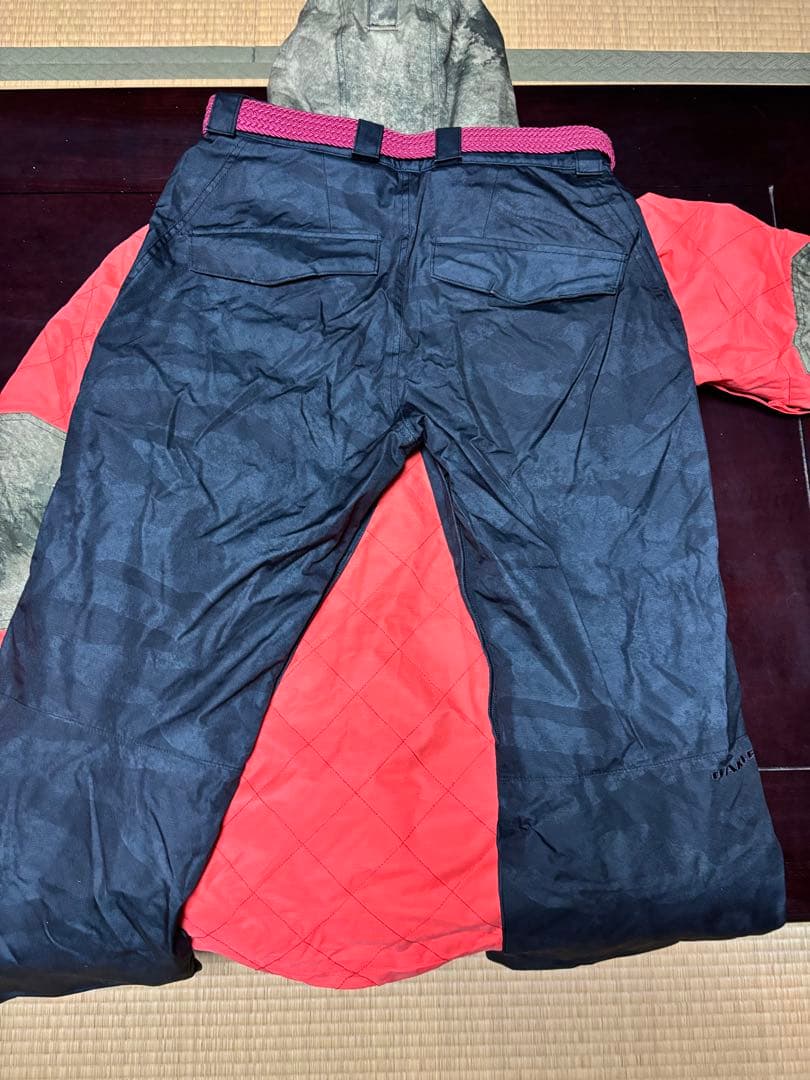 Oakley Factory Pilot スノーボードウェア