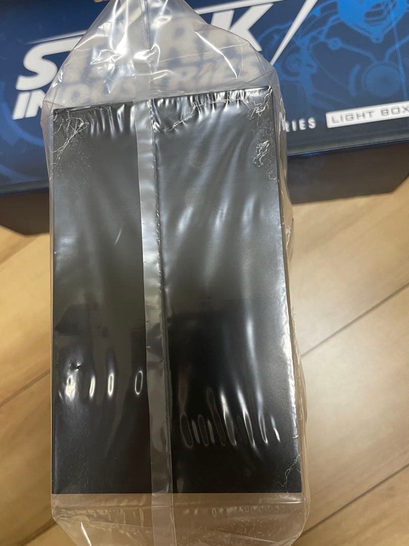 スタークインダストリーズ　ロゴ　ライトボックス　ホットトイズ　アイアンマン