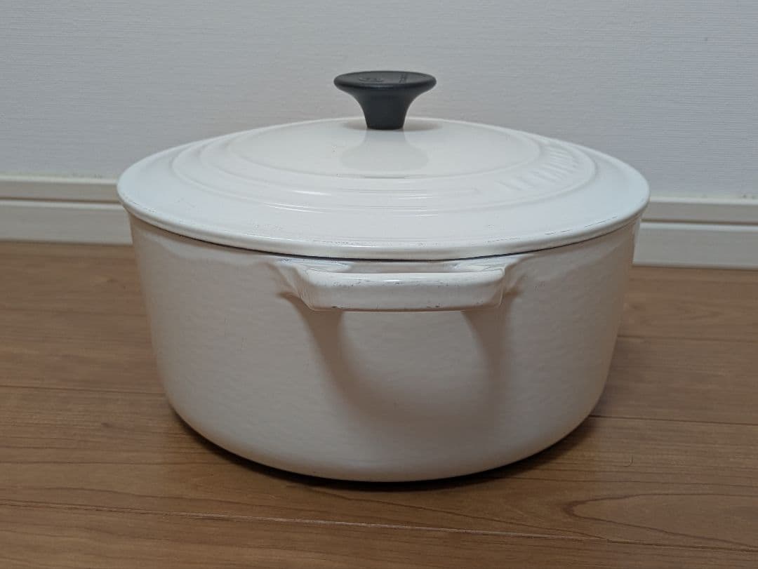 ル・クルーゼ ココット ロンド 22センチ 白