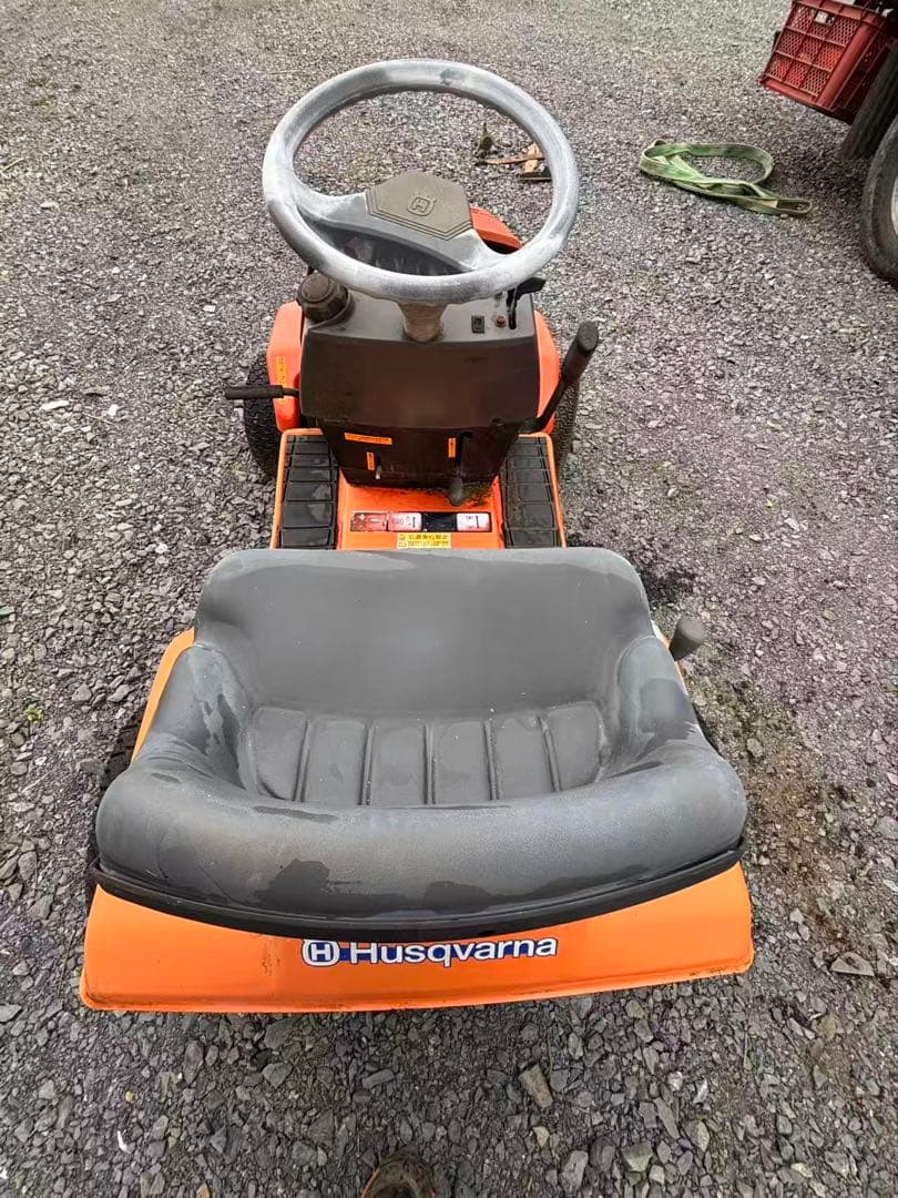 Husqvarna LT 130 草刈り用トラクター茨城县引き取り 限定