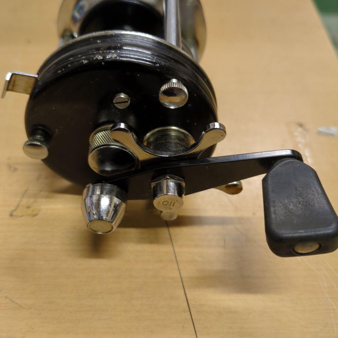 アンバサダー 6000 C ベイトリール ケース付き