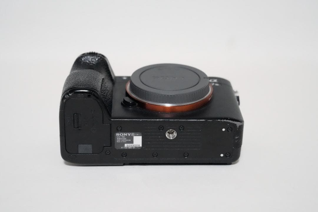 Sony α7 III ミラーレス一眼 元箱・付属品あり