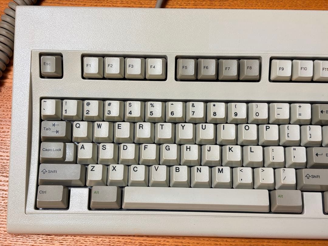 IBM Model M 角ロゴ