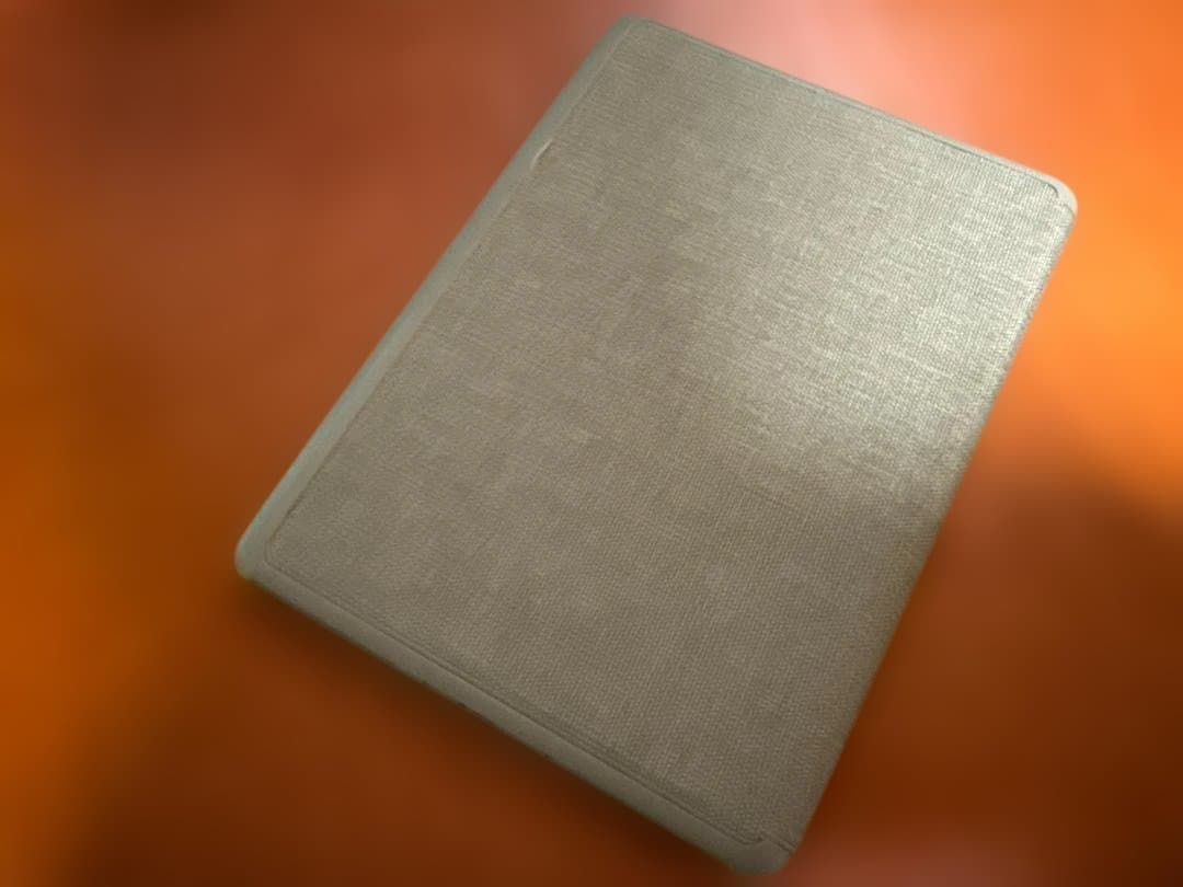 Kindle Paperwhite 11世代 32GB 純正カバー付