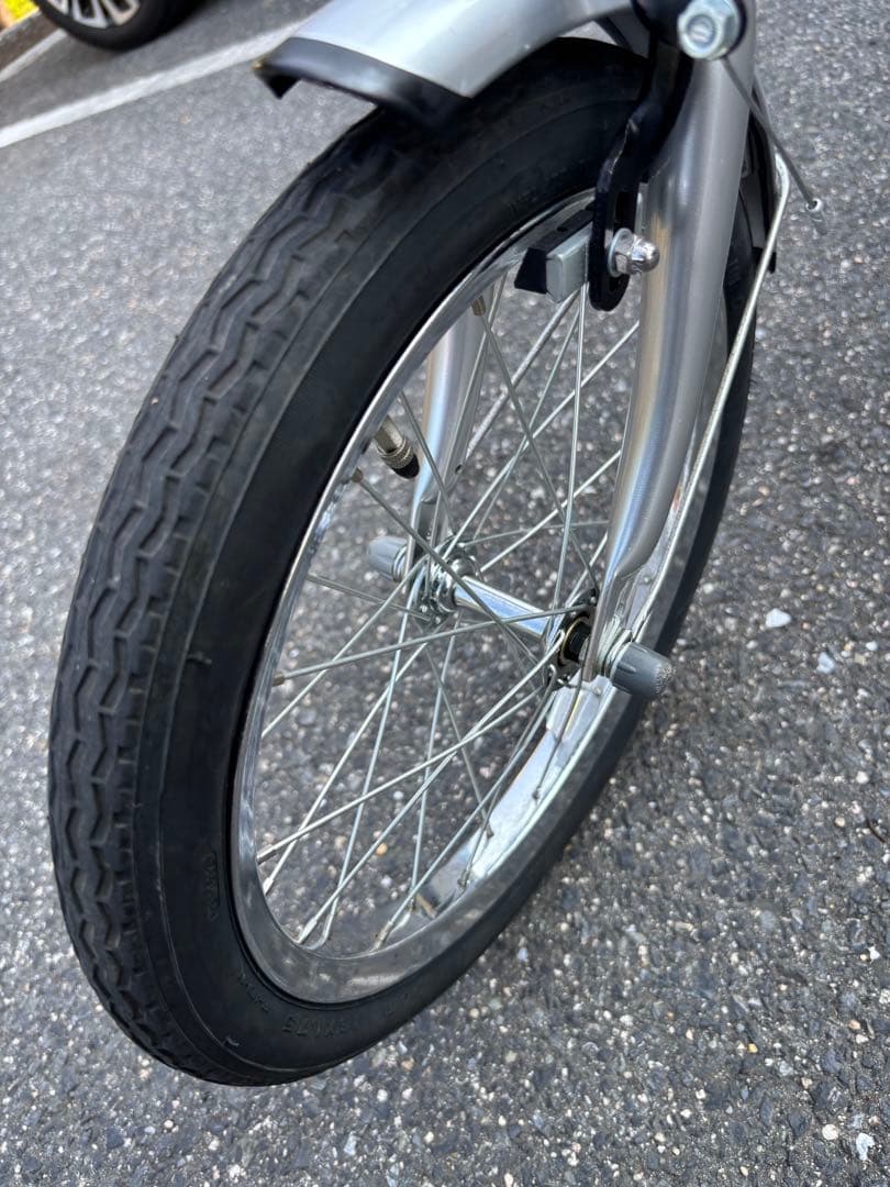 大人気　折り畳み自転車 整備済み 16インチ 自転車 チャリ 折りたたみ　美品