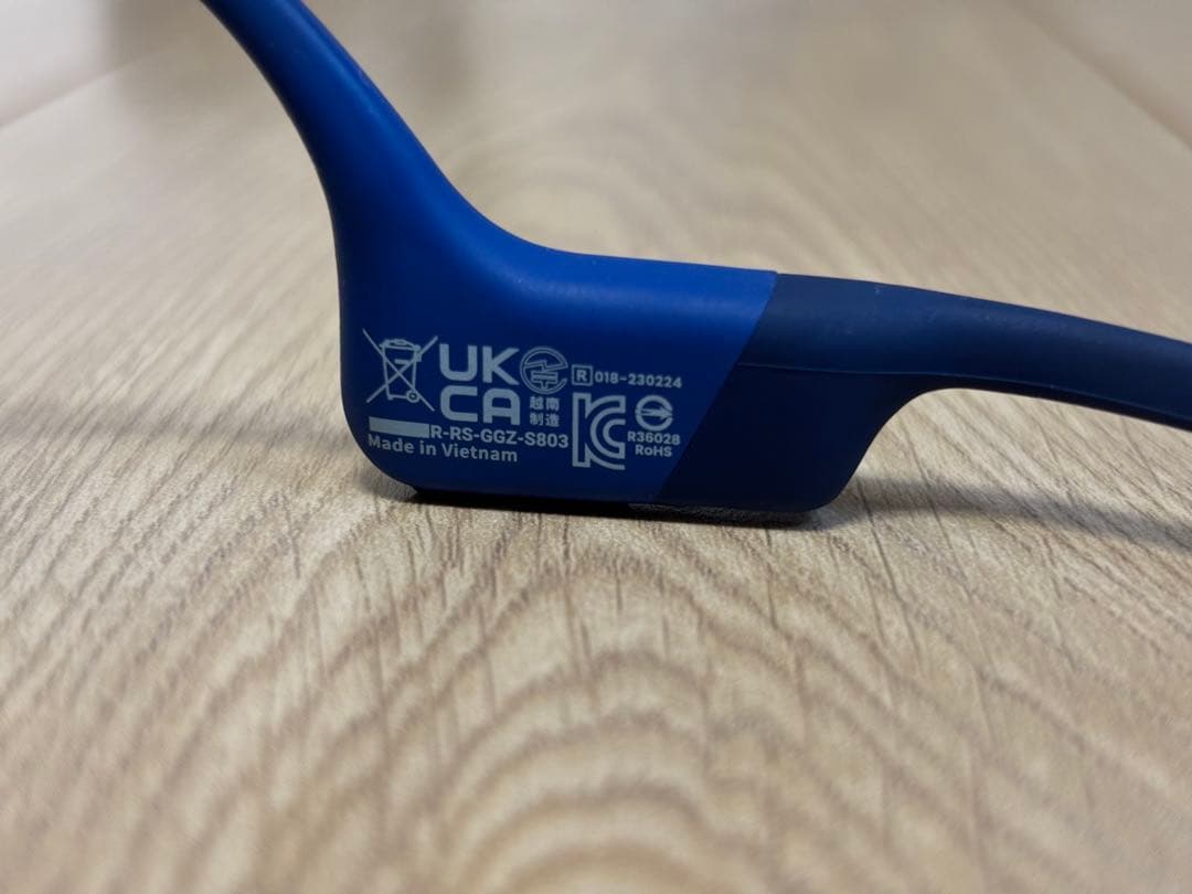 SHOKZ OpenRun(青), OpenRun pro(黒) 骨伝導イヤホン