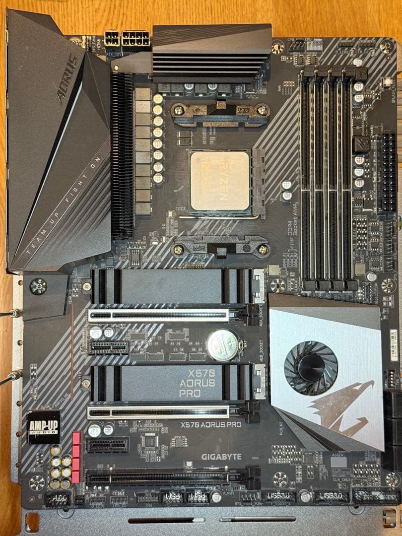 CPU X570 AORUS PRO + AMD Ryzen 9 5950X