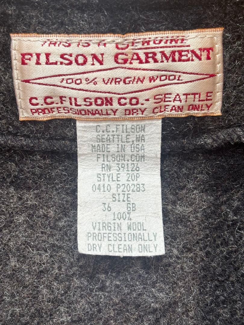 フィルソン ベスト 36グレー ブラックS/FILSON MACKINAW