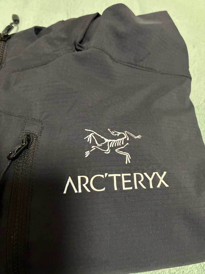 ARC'TERYX ブラック スコーミッシュフーディー　正規品