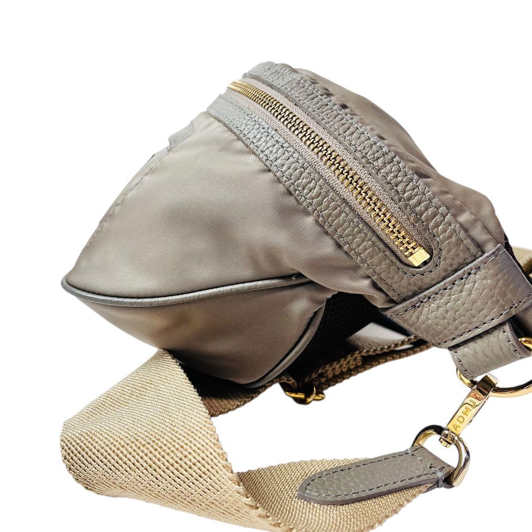 新品同様✨ ADMJ ボディーバッグ デービス 高級ナイロン イタリア製